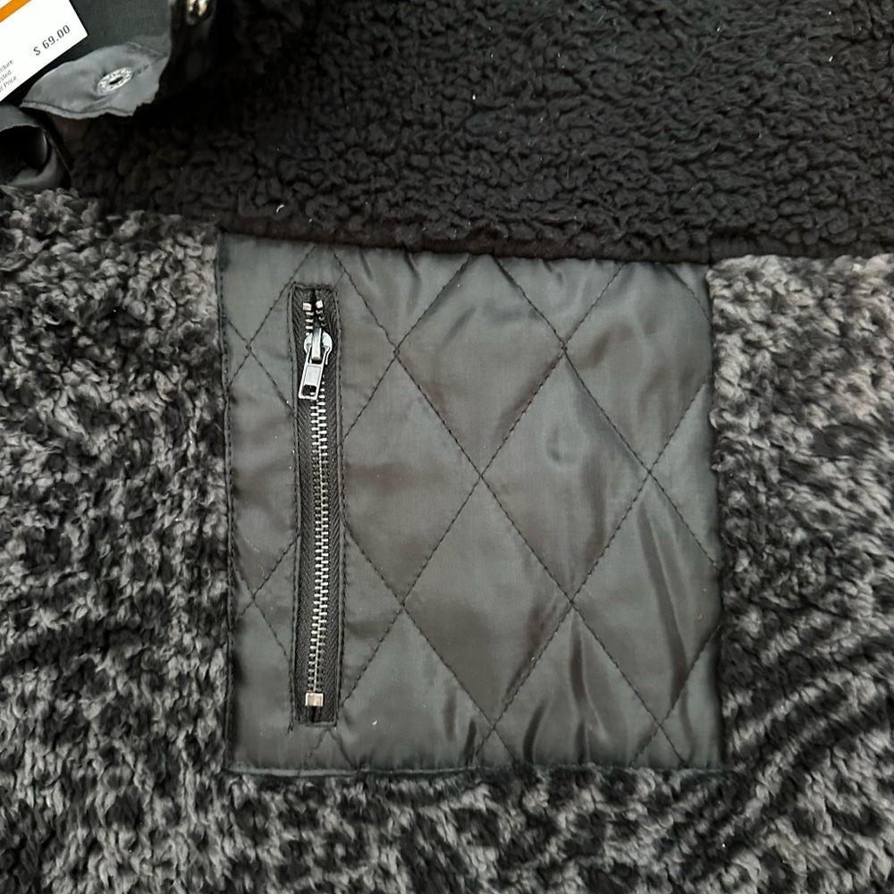 Seven7 Sherpa Snap Pullover NWT | Black & Gray Animal Print | Size Medium - Picture 7 of 7